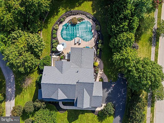 3rd image of 8427 Turnhouse Ct