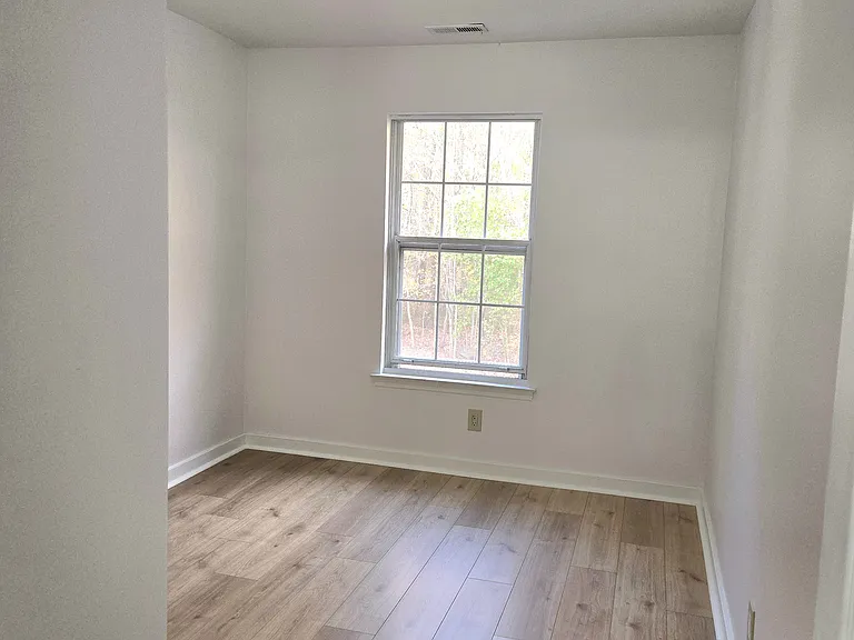 404 Harwood Ct #B — Photo 21