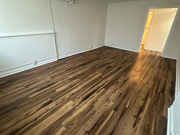 3rd image of 5933 Park Pl APT 13