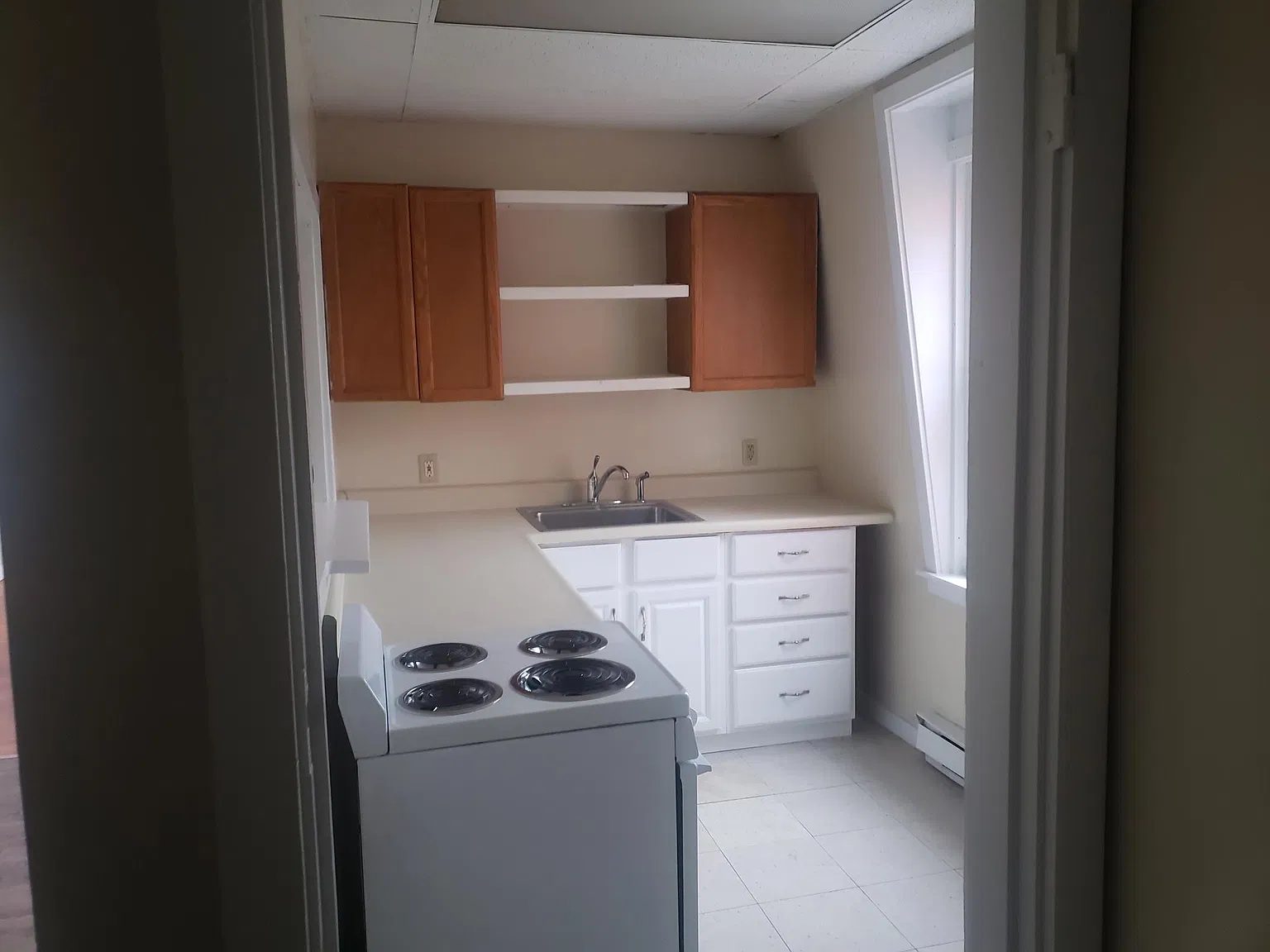 3 bed, 1215 sqft, $3,200 — Photo 4