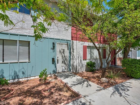 3rd image of 338 Greenbriar Townhouse Way #0