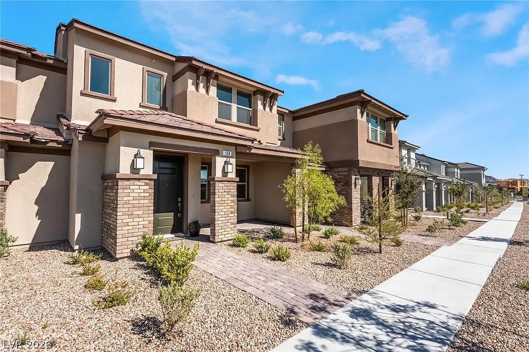 3 bed, 2.5 bath, 1787 sqft, $3,450 — Photo 4