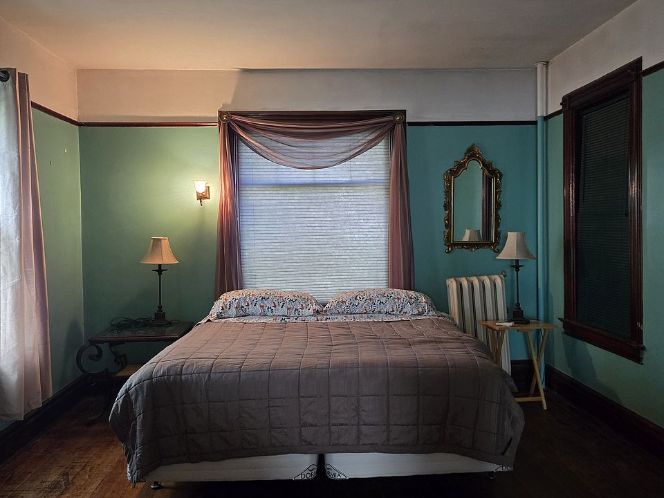 1st image of 40 W Hyatt Ave #40