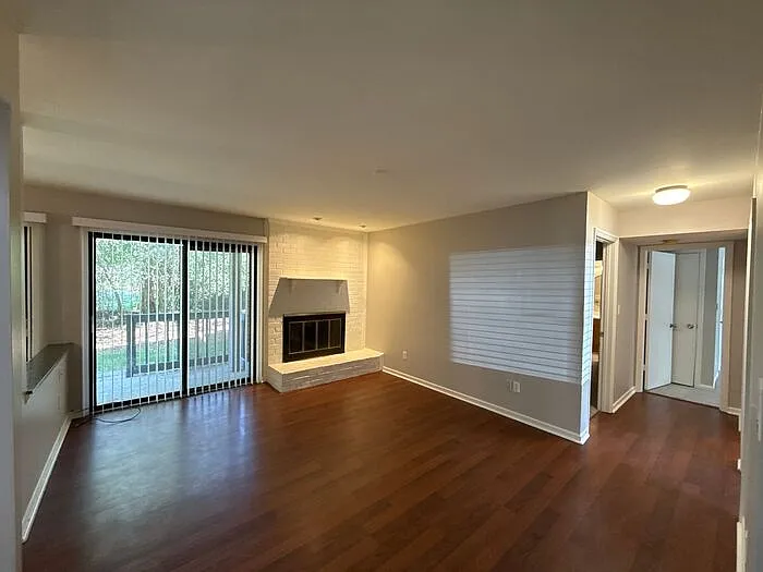 11002 Harrowfield Rd — Photo 3