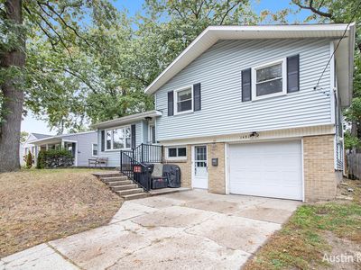 1481 Southlawn Dr SW, Wyoming, MI, 49509