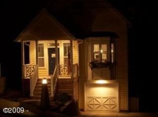 758 SW 28th St, Lincoln City, OR 97367