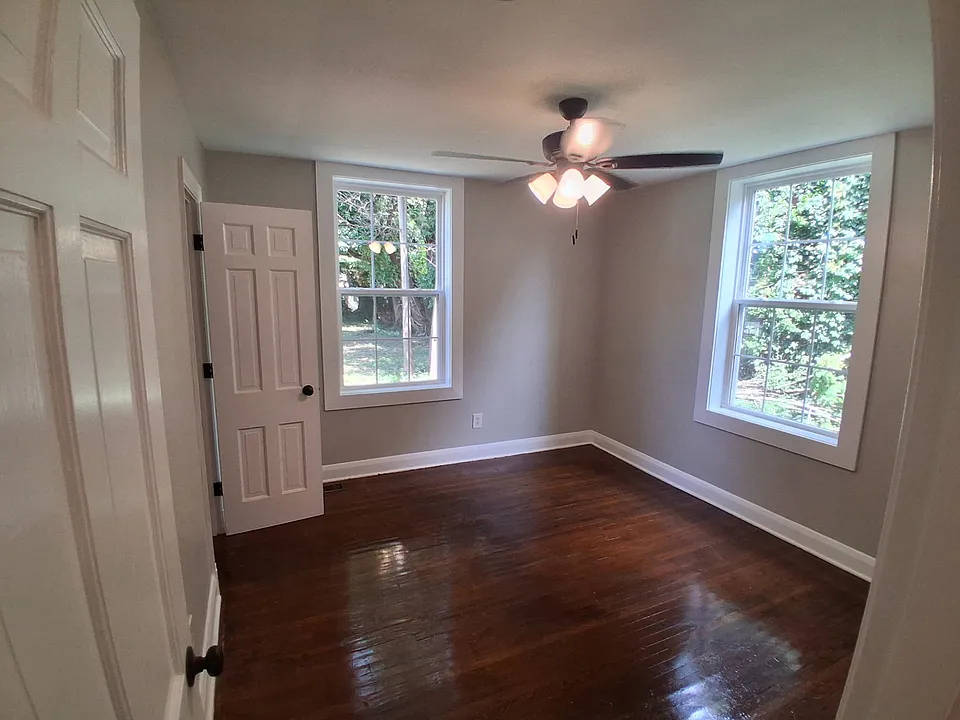 4419 W Broadway #4