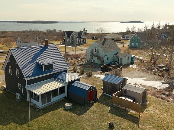 5th image of 164 Nicholas Rd