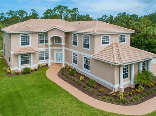 645 21st St NW, Naples, FL 34120