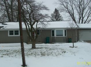 114 S East St, Essex, IL 60935