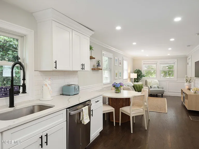 210 Linden Ave — Photo 13