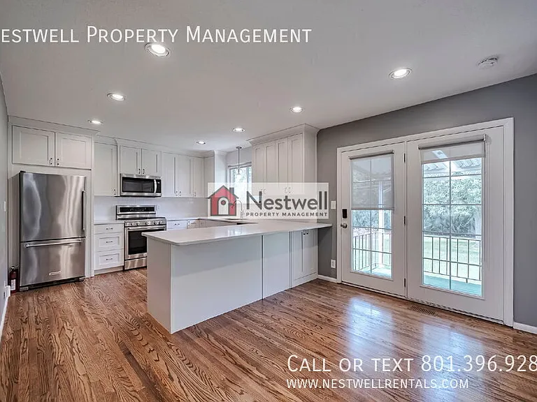 1335 E Maplewood Dr — Photo 15
