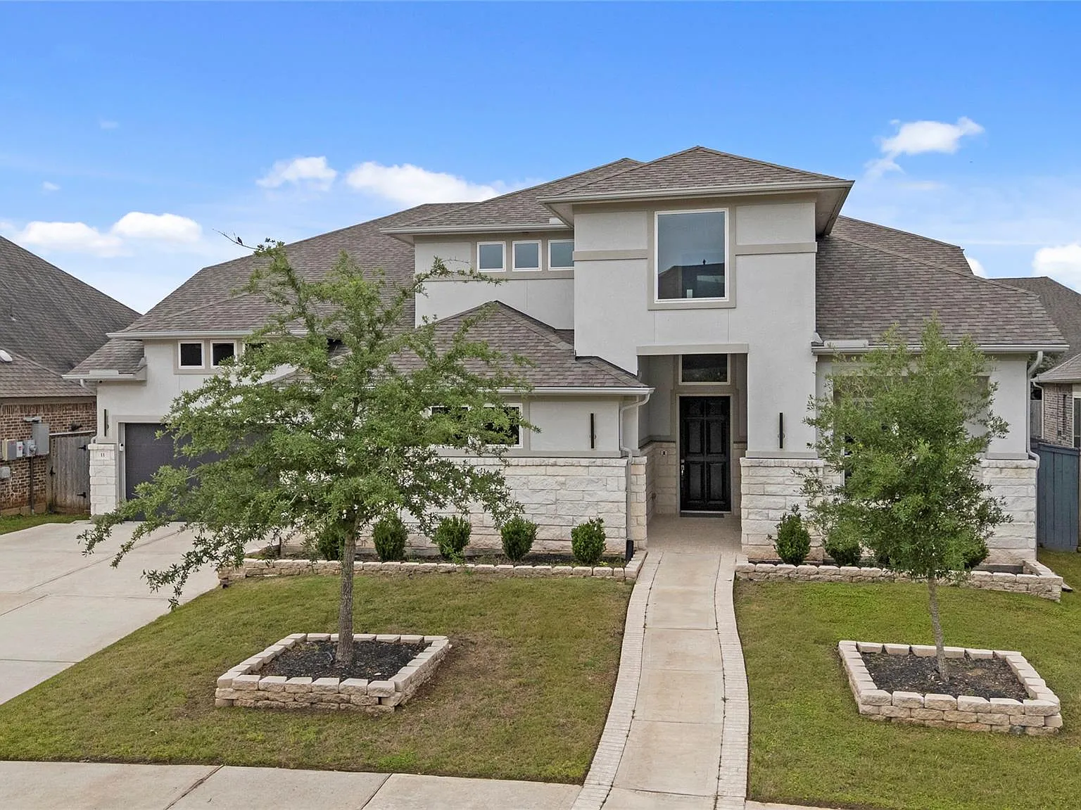 5 bed, 4.5 bath, 4822 sqft, $5,000 — Photo 3