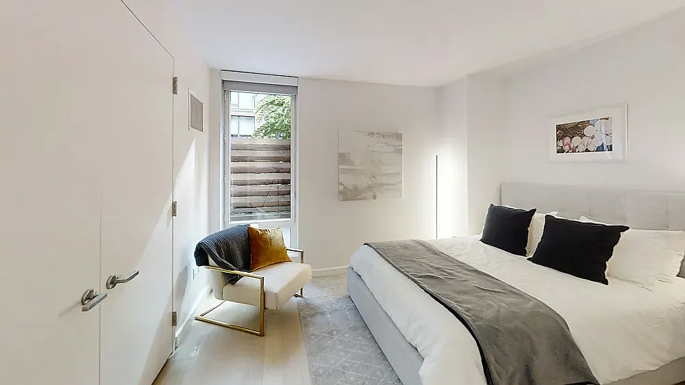 525 W 52nd St — Photo 3