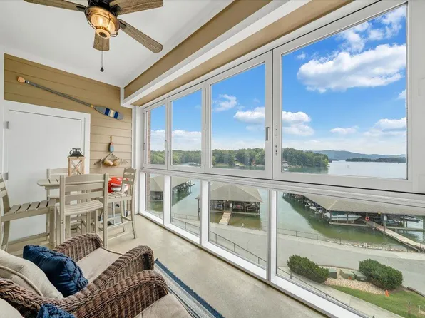 1273 Graves Harbor Trl #324, Huddleston, VA 24104