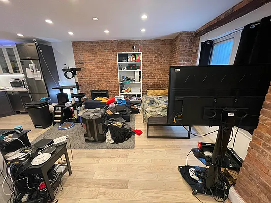 Rented by 3 Quincy Corp. | media 22