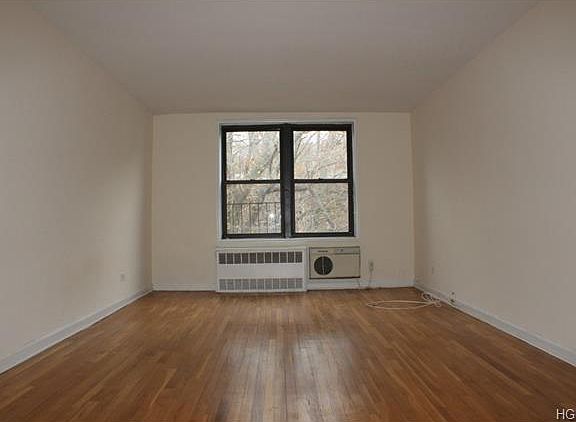 3rd image of 5235 Post Road 6e #6E