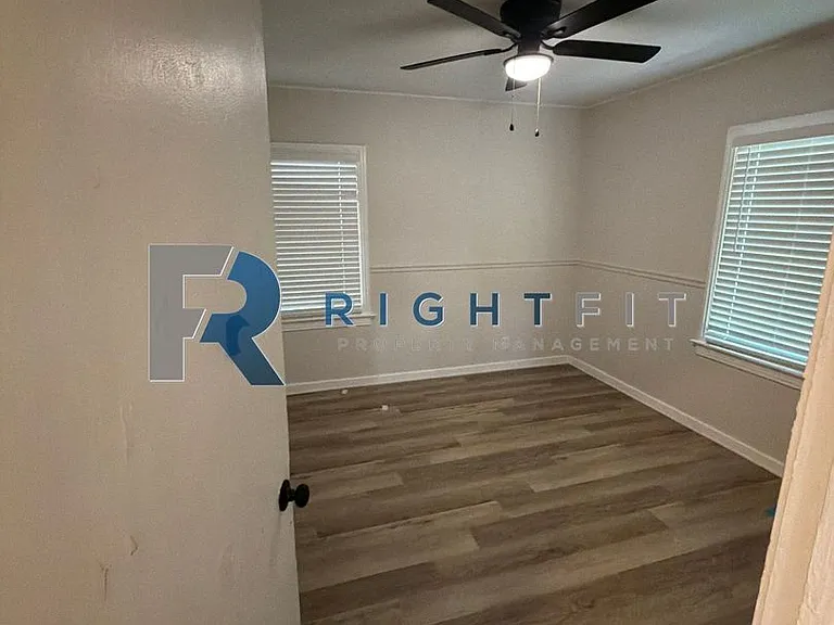 809 Macarthur Ave — Photo 3