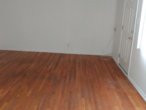 3rd image of 11522 Ohio Ave #6
