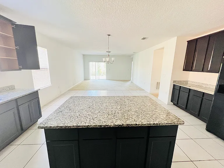 276 Milestone Dr — Photo 28