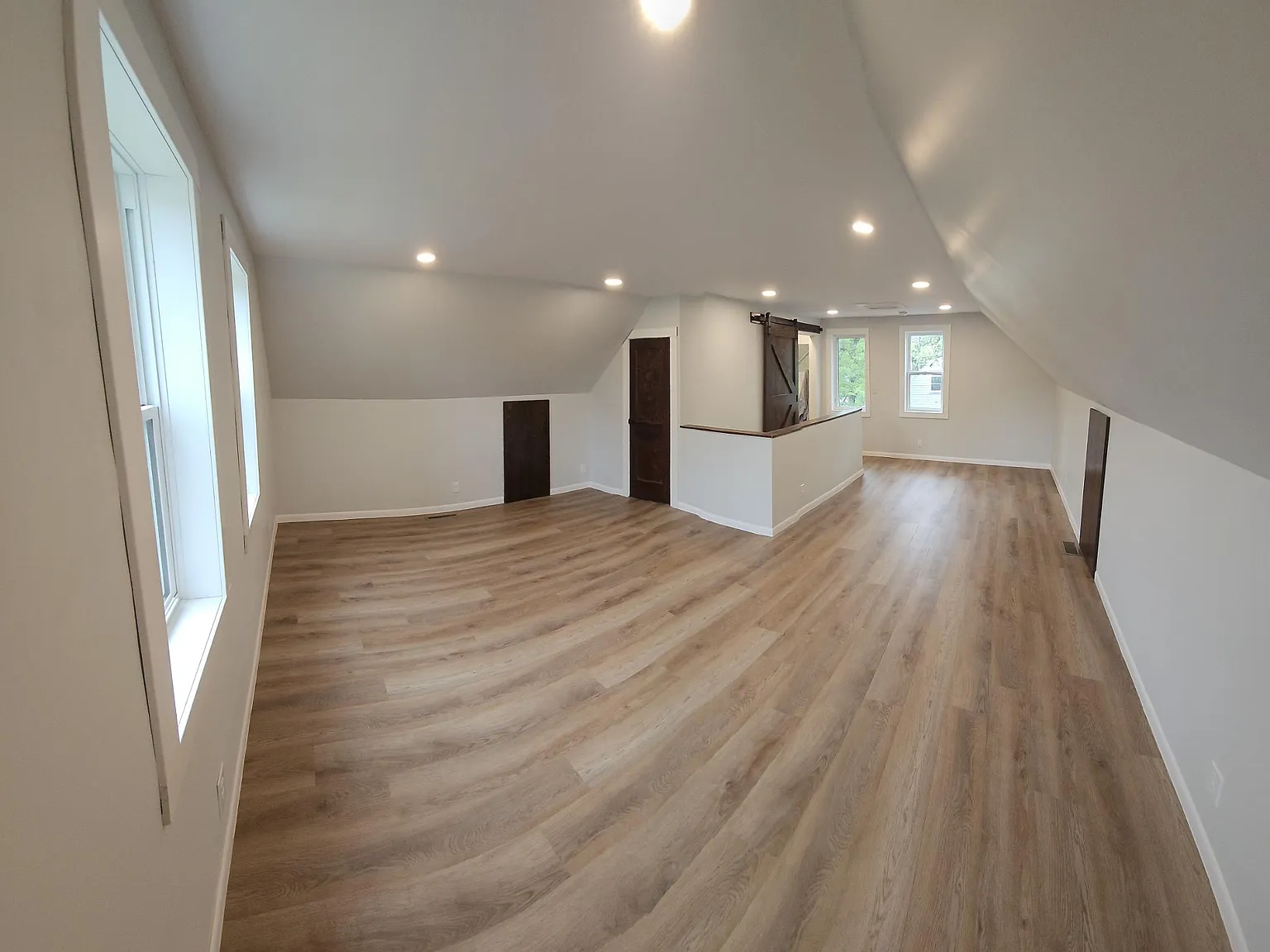 3 bed, 1.5 bath, 1500 sqft, $1,300 — Photo 1