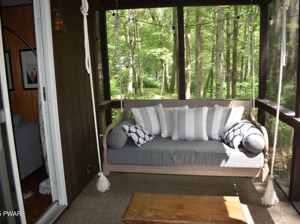 131 Basswood Dr, Lords Valley, PA 18428