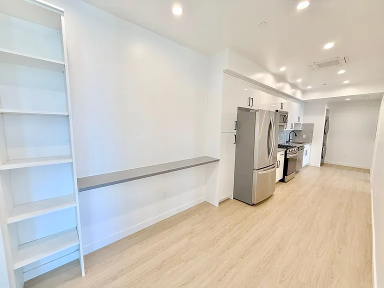 11500 Culver Blvd — Photo 6