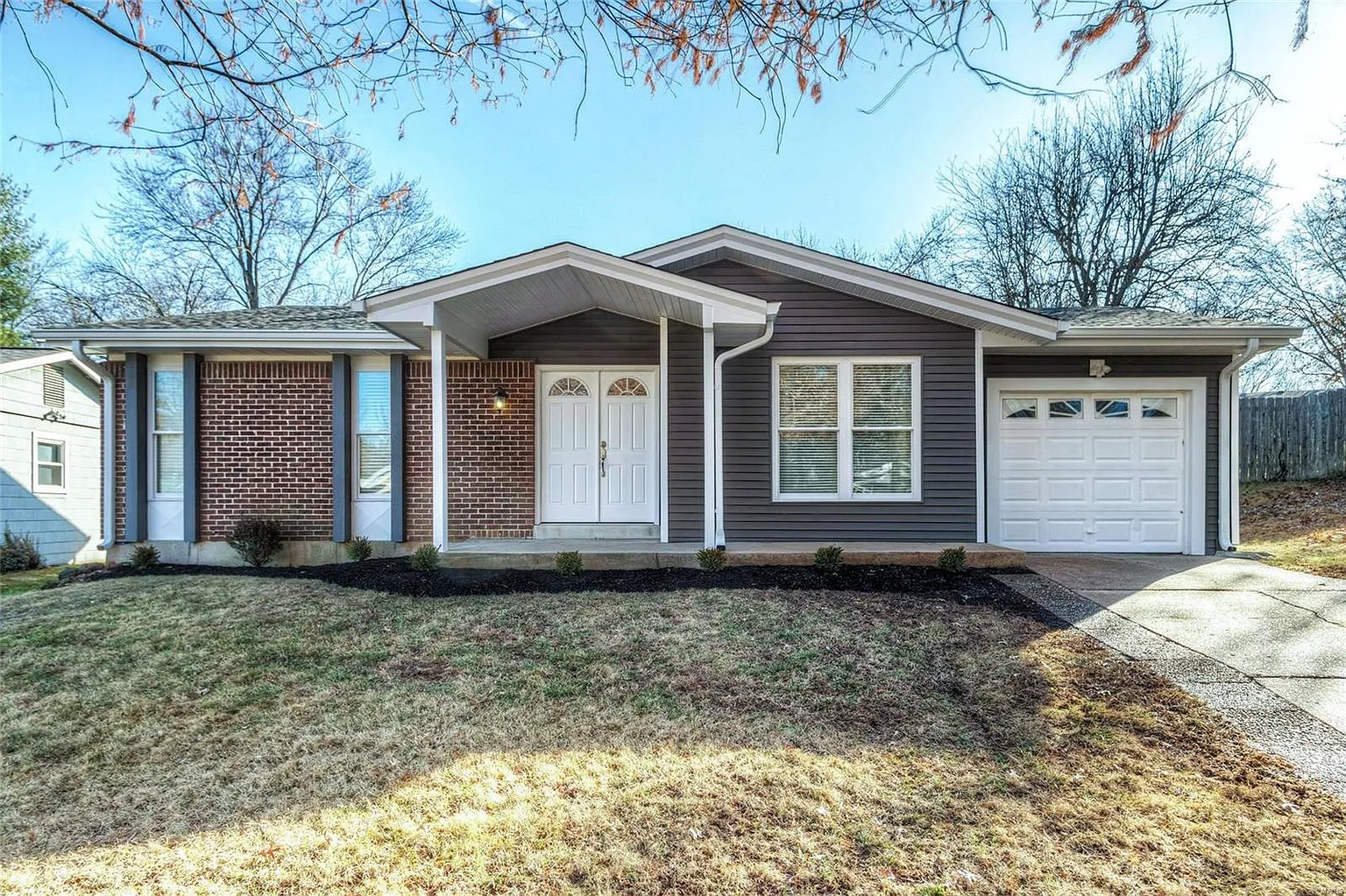 504 Arborwood Dr photo 1