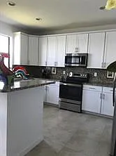 3 bed, 2.5 bath, $4,350 — Photo 2