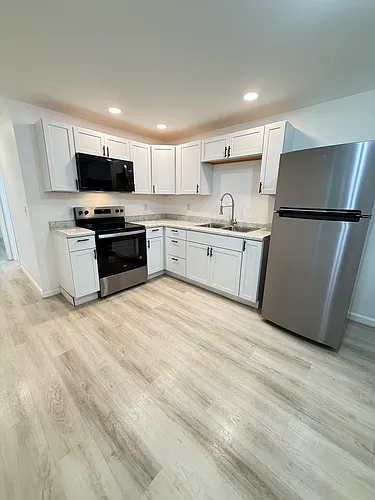 1049 Seale Ave #1 Photo 1