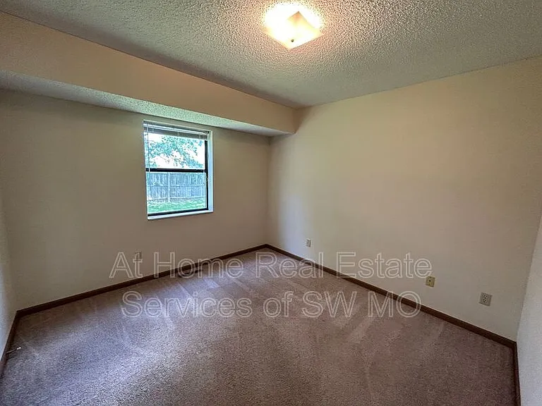 3385A S Moreland Ct — Photo 4
