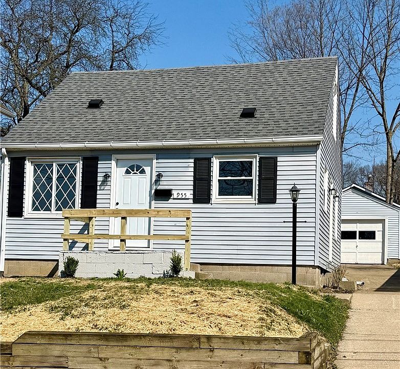 1st image of 955 Iona Ave