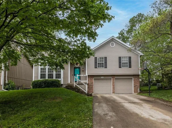 9820 W 51st Ter, Merriam, KS 66203