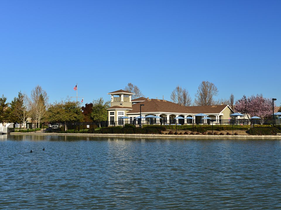 2nd image of 2216 Clear Lake Ct