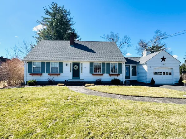 18 Grove Street, Plainville, CT 06062