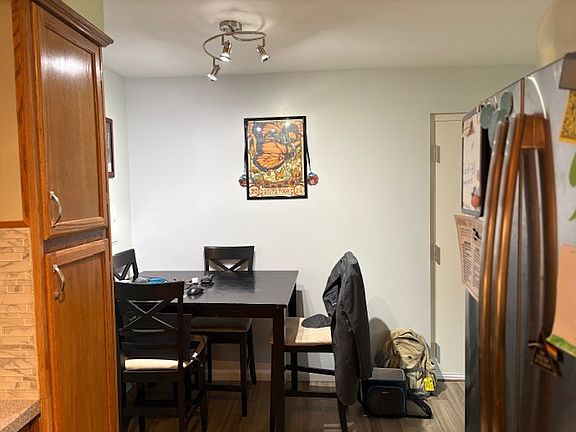 4th image of 930 17th St APT 14