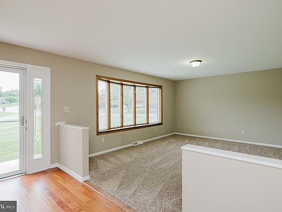 4th image of 1701 Farmshire Ct