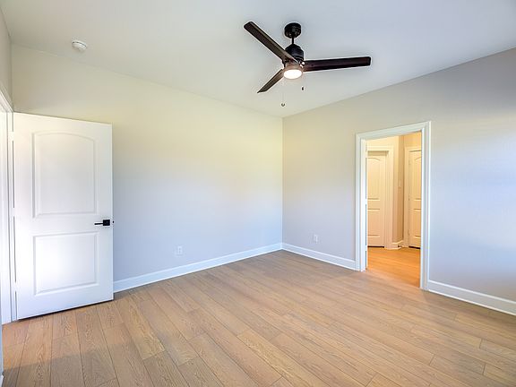 3rd image of 1330 Windermere Way