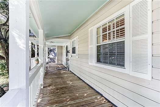 4th image of 3998 1st Ave