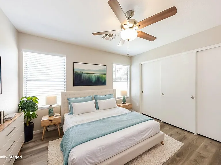 11335 W Crestbrook Dr — Photo 11