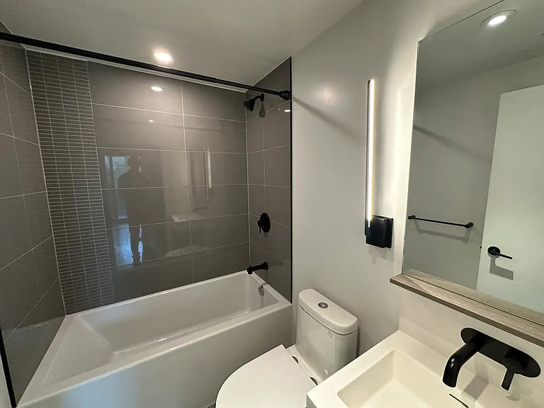 117 Broadway Ave — Photo 4