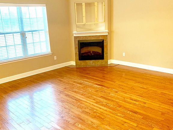 5th image of 157 Hatfield Dr