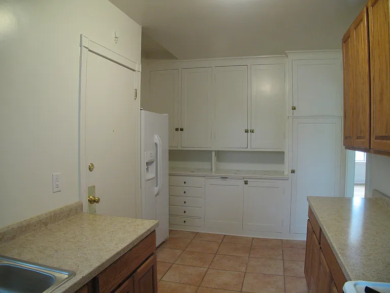 818 W Moss Ave — Photo 14