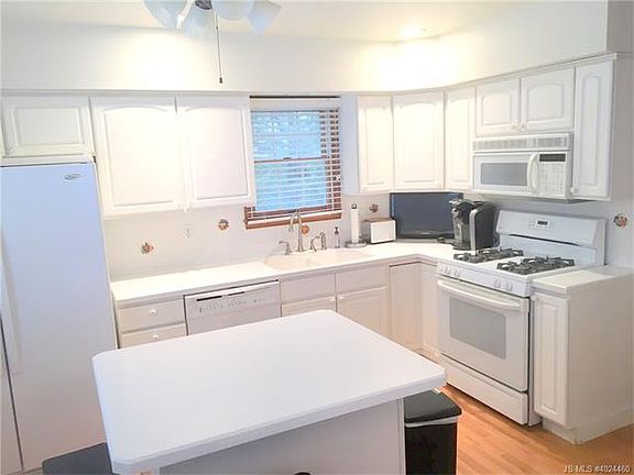 4th image of 1817 Sunset Ave