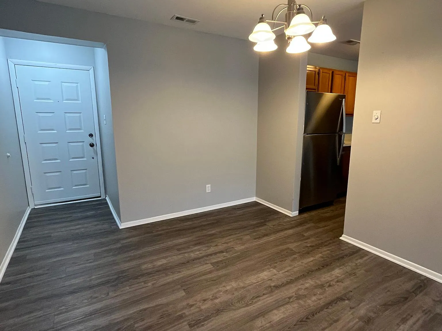 2 bed, 1148 sqft, $2,300 — Photo 4