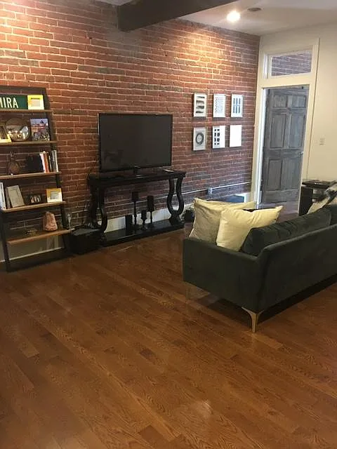 1 bed, 940 sqft, $1,725 — Photo 3