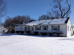 1420 SW Amhurst Rd, Topeka, KS 66604