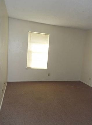 2nd image of 1207 Charisse St APT B