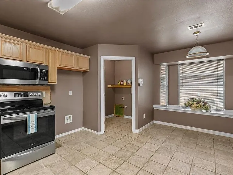 2713 Wild Grove Ln — Photo 20
