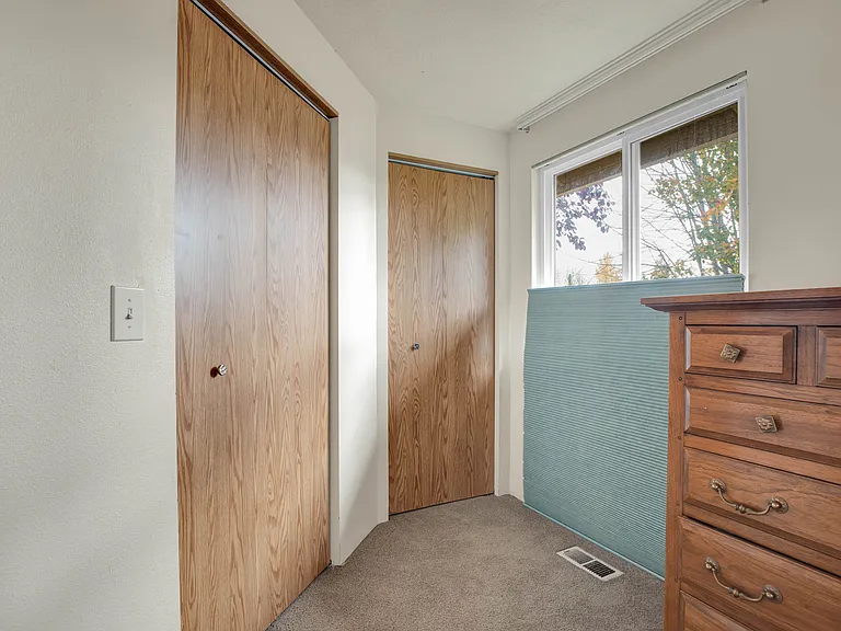 5550 SE Foxfire St — Photo 13